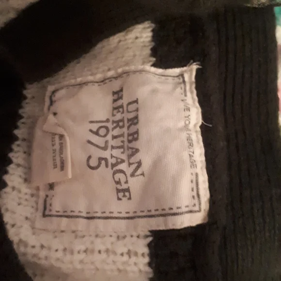 Green and white dress - Picture 3 of 4